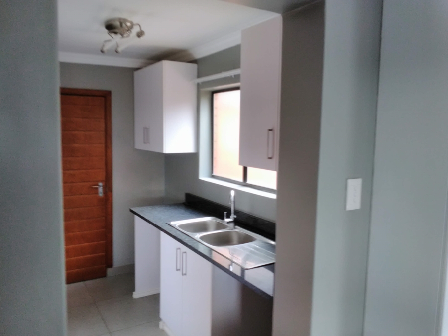 To Let 3 Bedroom Property for Rent in Somerton Estate Free State